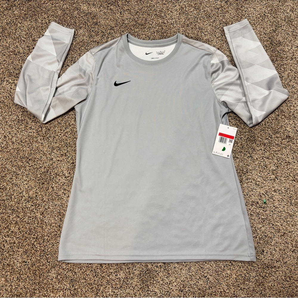 Nike NWT Women's Dri-Fit fabric mesh back gray long sleeve soccer top large